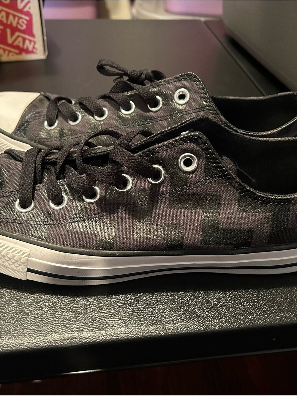 Black Converse sneakers with gray/black chevron pattern W 9 M 7